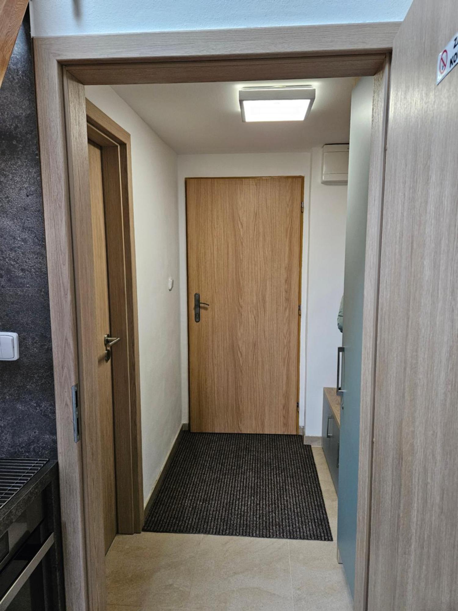 Apartman Lipa, Loucna Nad Desnou Luaran gambar